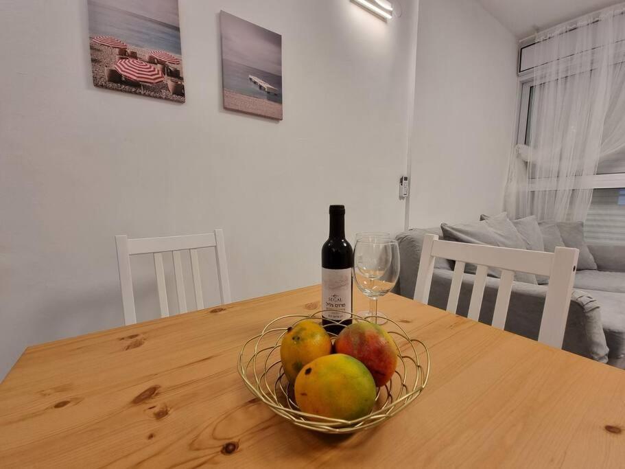 Beautiful 2-Bedroom Sea-View Apartment Netanya Ngoại thất bức ảnh