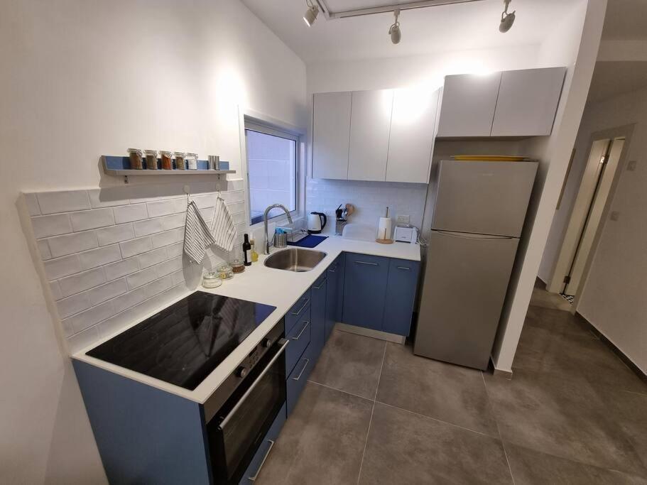 Beautiful 2-Bedroom Sea-View Apartment Netanya Ngoại thất bức ảnh